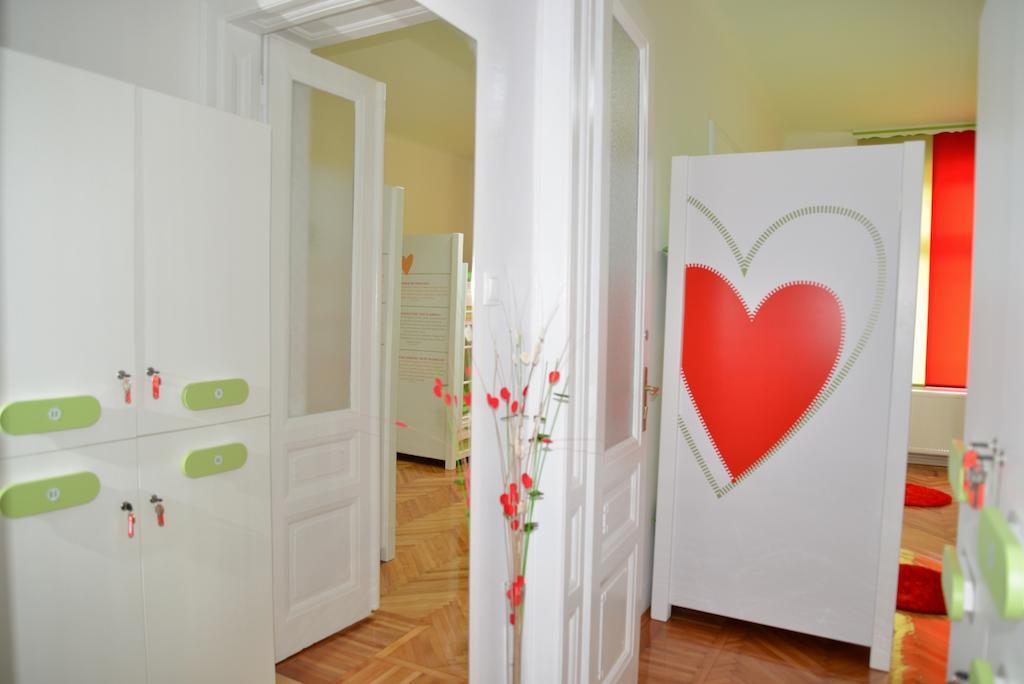 Hostel For Me Сараево Экстерьер фото
