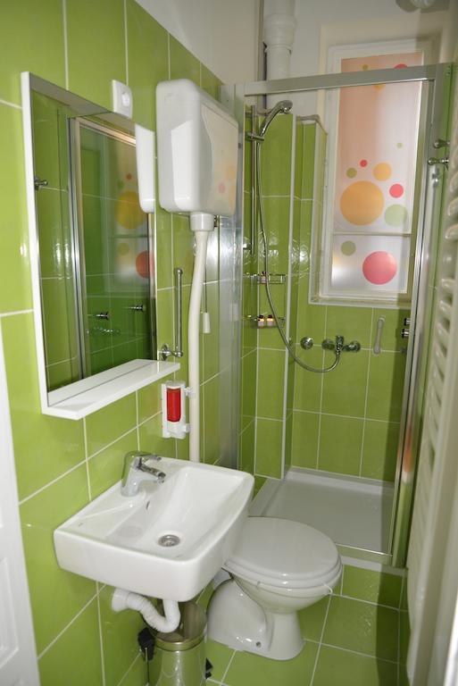Hostel For Me Сараево Экстерьер фото